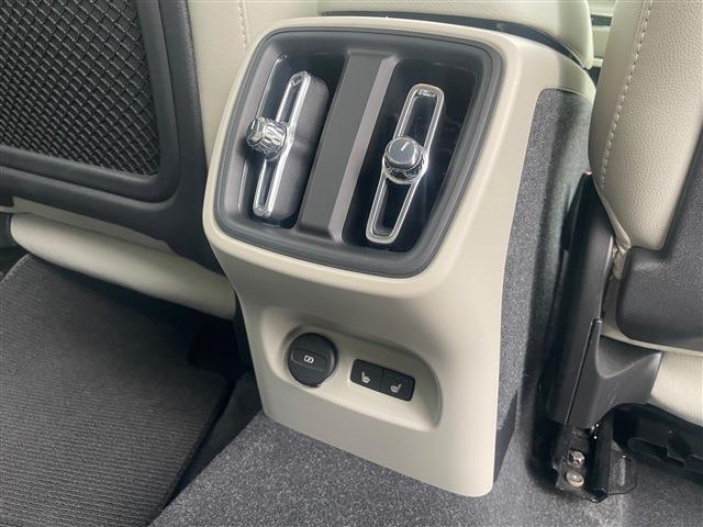 ボルボ ＸＣ４０ Ｂ４ ＡＷＤ インスクリプション ４ＷＤ R3年 (東北) 99