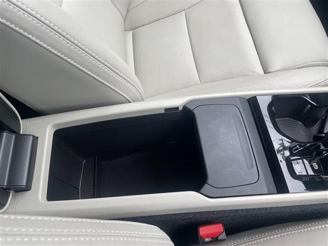 ボルボ ＸＣ４０ Ｂ４ ＡＷＤ インスクリプション ４ＷＤ R3年 (東北) 99