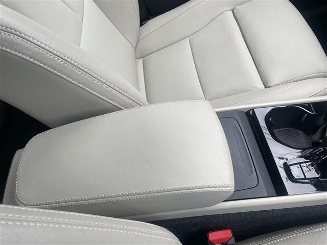 ボルボ ＸＣ４０ Ｂ４ ＡＷＤ インスクリプション ４ＷＤ R3年 (東北) 99