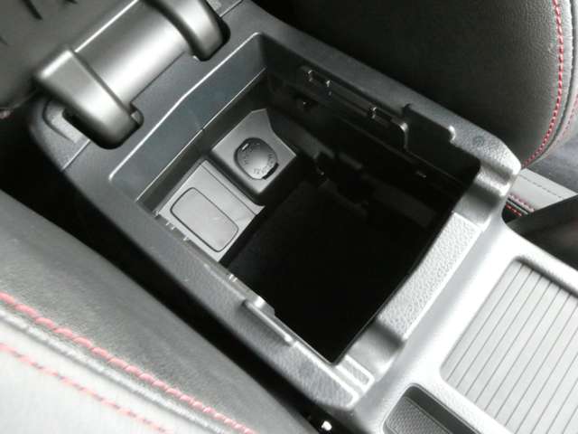 スバル ＷＲＸ　Ｓ４ Ｓ４ ２．０ＧＴ－Ｓ アイサイト ４ＷＤ H27年 (関東) 99