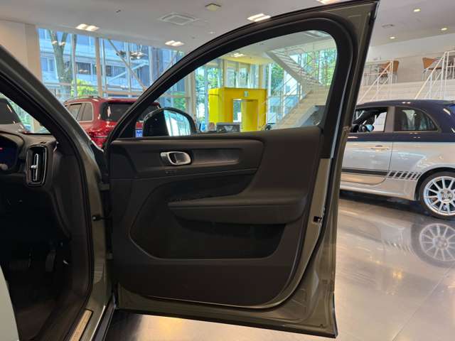 ボルボ Ｃ４０ リチャージ　プラス　シングルモーター R4年 (関東) 99