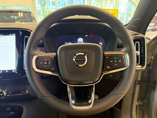 ボルボ Ｃ４０ リチャージ　プラス　シングルモーター R4年 (関東) 99