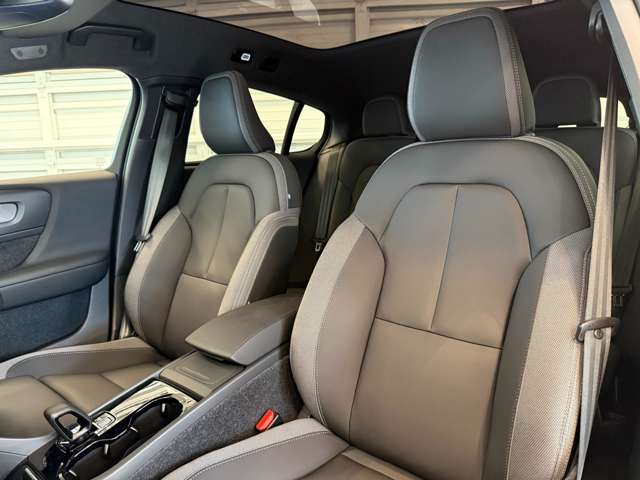 ボルボ Ｃ４０ リチャージ　プラス　シングルモーター R4年 (関東) 99