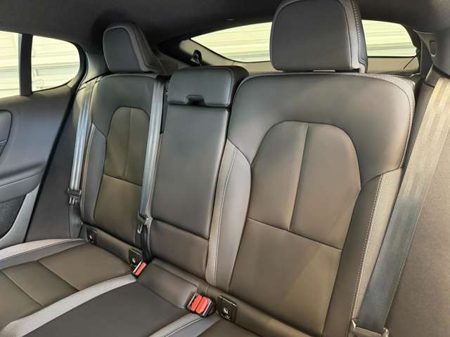 ボルボ Ｃ４０ リチャージ　プラス　シングルモーター R4年 (関東) 99