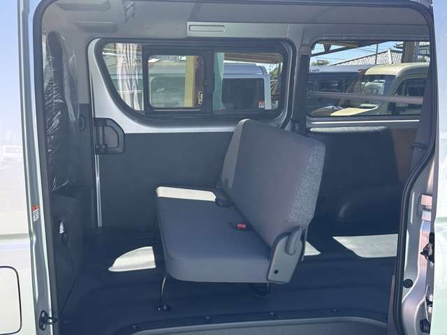 マツダ ボンゴブローニィバン ２．８ ＧＬ ディーゼルターボ ４ＷＤ R7年 (東海) 99