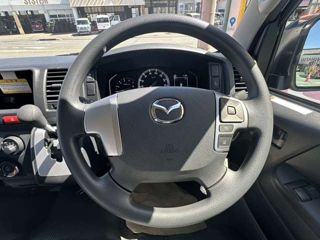 マツダ ボンゴブローニィバン ２．８ ＧＬ ディーゼルターボ ４ＷＤ R7年 (東海) 99