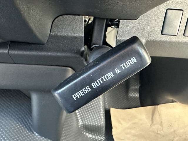 マツダ ボンゴブローニィバン ２．８ ＧＬ ディーゼルターボ ４ＷＤ R7年 (東海) 99