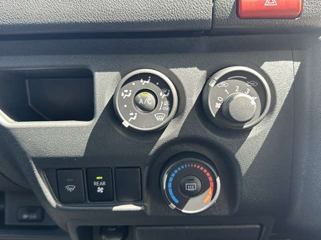 マツダ ボンゴブローニィバン ２．８ ＧＬ ディーゼルターボ ４ＷＤ R7年 (東海) 99