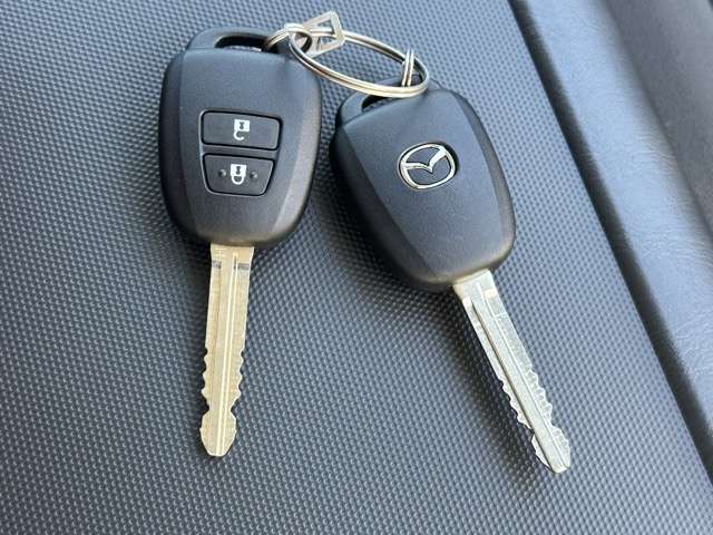 マツダ ボンゴブローニィバン ２．８ ＧＬ ディーゼルターボ ４ＷＤ R7年 (東海) 99