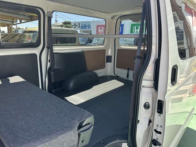 マツダ ボンゴブローニィバン ２．８ ＧＬ ディーゼルターボ ４ＷＤ R7年 (東海) 99