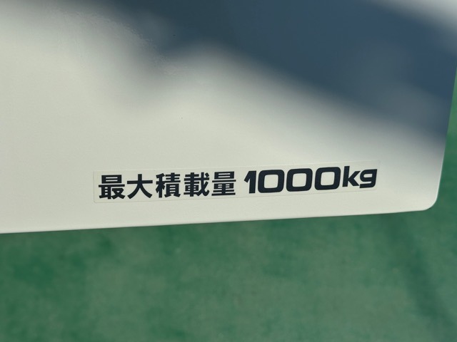 マツダ ボンゴブローニィバン ２．８ ＧＬ ディーゼルターボ ４ＷＤ R7年 (東海) 99