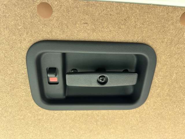 マツダ ボンゴブローニィバン ２．８ ＧＬ ディーゼルターボ ４ＷＤ R7年 (東海) 99