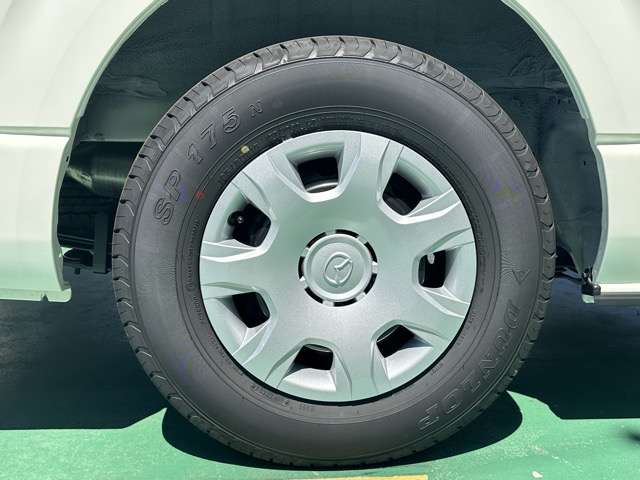 マツダ ボンゴブローニィバン ２．８ ＧＬ ディーゼルターボ ４ＷＤ R7年 (東海) 99