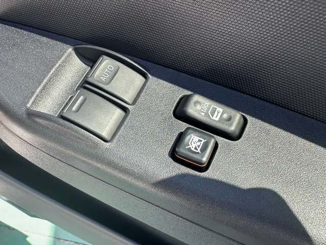 マツダ ボンゴブローニィバン ２．８ ＧＬ ディーゼルターボ ４ＷＤ R7年 (東海) 99