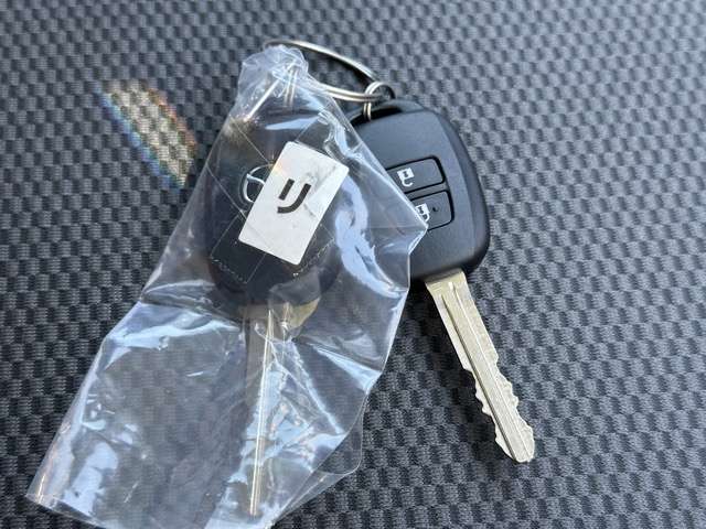 マツダ ボンゴブローニィバン ２．８ ＧＬ ディーゼルターボ ４ＷＤ R7年 (東海) 99