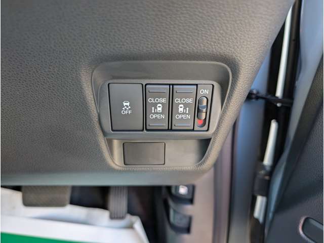 ホンダ フリード １．５ クロスター R7年 (関東) 99