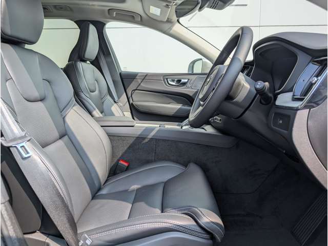 ボルボ ＸＣ６０ ウルトラ Ｂ５ ＡＷＤ ４ＷＤ R7年 (東北) 99