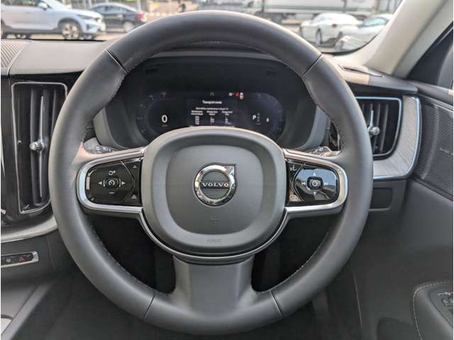 ボルボ ＸＣ６０ ウルトラ Ｂ５ ＡＷＤ ４ＷＤ R7年 (東北) 99