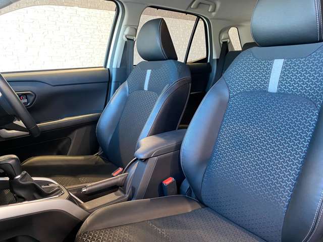 ダイハツ ロッキー １．０ プレミアム R2年 (九州・沖縄) 99