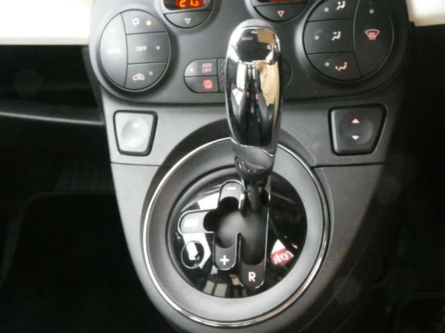 フィアット ５００（チンクエチェント） バイ グッチ H23年 (関東) 99