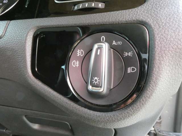 フォルクスワーゲン ゴルフ ＴＳＩ　ハイライン H26年 (関東) 99