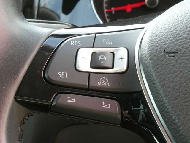 フォルクスワーゲン ゴルフ ＴＳＩ　ハイライン H26年 (関東) 99