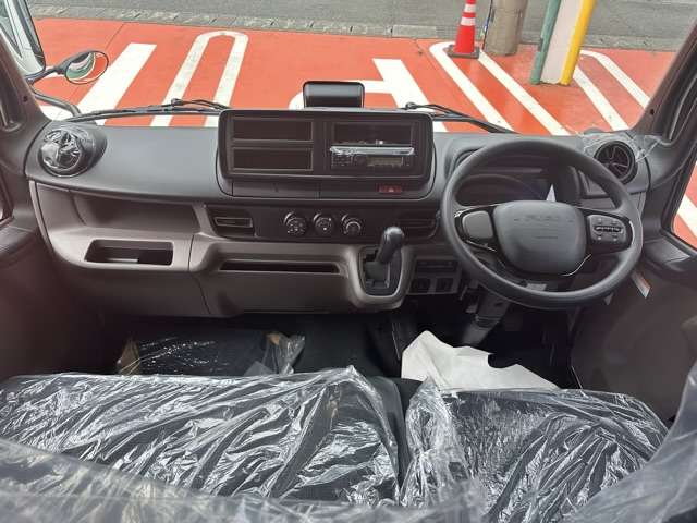 三菱フソウ キャンター ３．０ ダブルキャブ 全低床 ディーゼルターボ R7年 (東海) 99