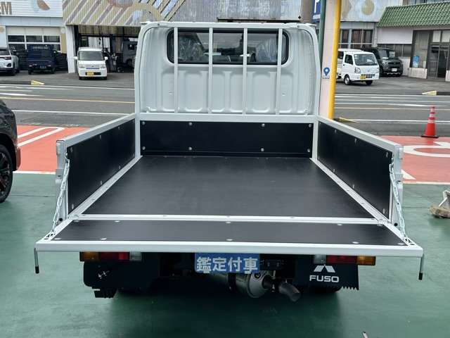 三菱フソウ キャンター ３．０ ダブルキャブ 全低床 ディーゼルターボ R7年 (東海) 99