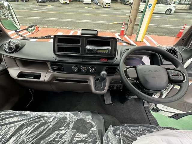 三菱フソウ キャンター ３．０ ダブルキャブ 全低床 ディーゼルターボ R7年 (東海) 99