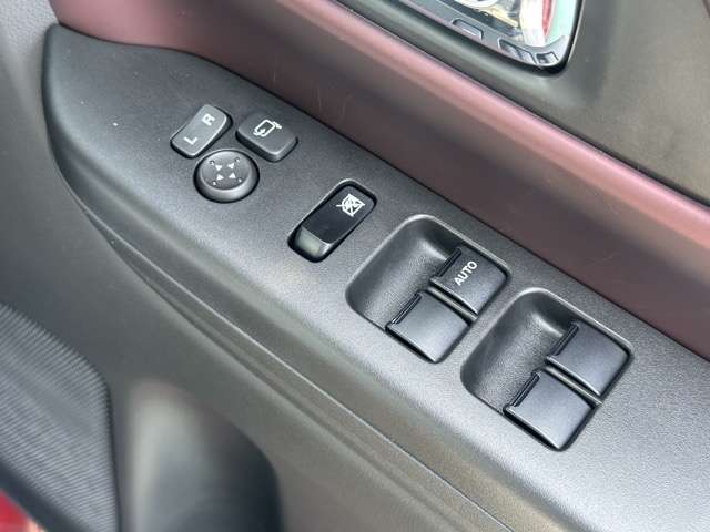 スズキ スペーシア ６６０ カスタム ハイブリッド ＸＳ R7年 (東海) 99