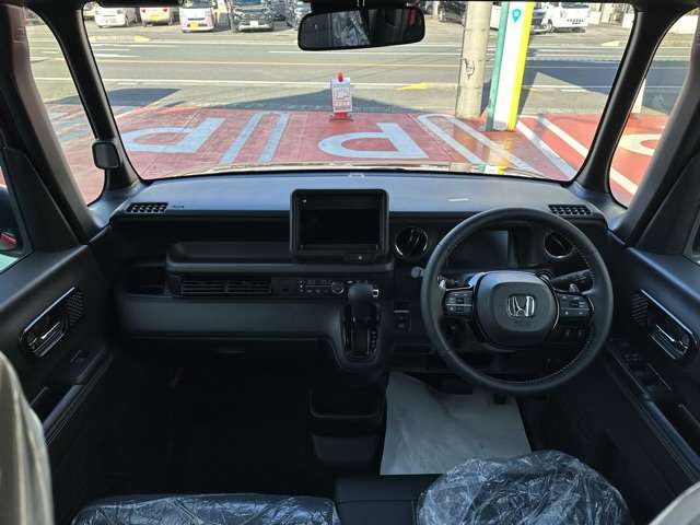 ホンダ Ｎ　ＢＯＸ カスタム ６６０ コーディネートスタイル ２トーン R6年 (東海) 99