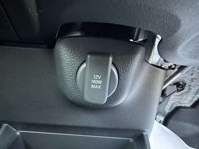 ホンダ Ｎ　ＢＯＸ カスタム ６６０ コーディネートスタイル ２トーン R6年 (東海) 99