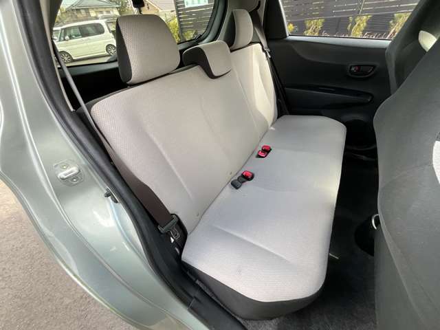 トヨタ ヴィッツ １．０ Ｆ H25年 (九州・沖縄) 99