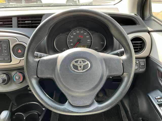 トヨタ ヴィッツ １．０ Ｆ H25年 (九州・沖縄) 99