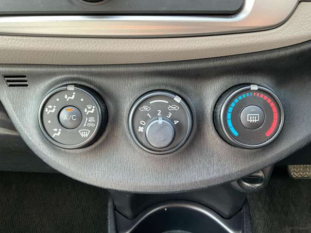 トヨタ ヴィッツ １．０ Ｆ H25年 (九州・沖縄) 99