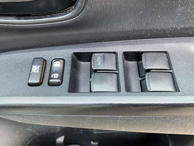 トヨタ ヴィッツ １．０ Ｆ H25年 (九州・沖縄) 99