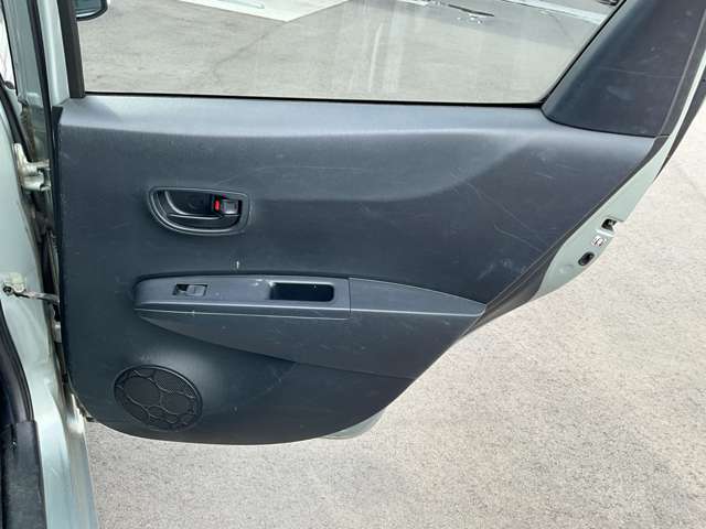 トヨタ ヴィッツ １．０ Ｆ H25年 (九州・沖縄) 99