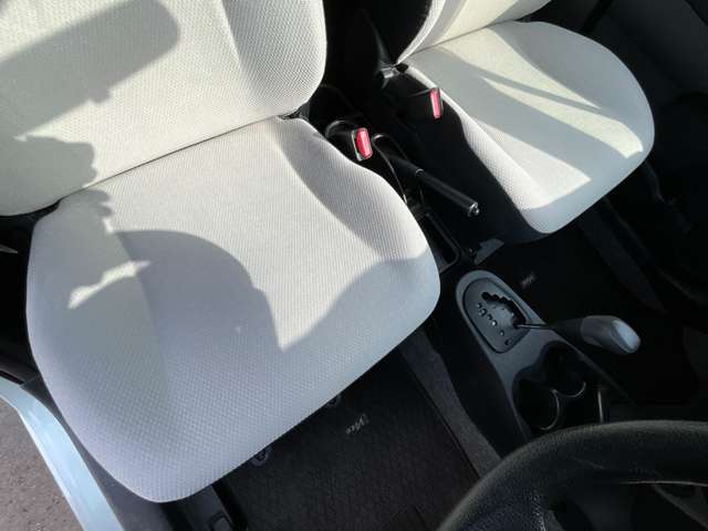 トヨタ ヴィッツ １．０ Ｆ H25年 (九州・沖縄) 99