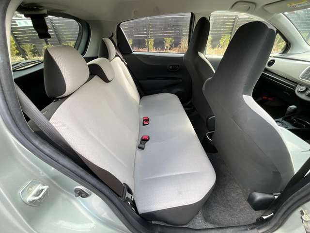 トヨタ ヴィッツ １．０ Ｆ H25年 (九州・沖縄) 99