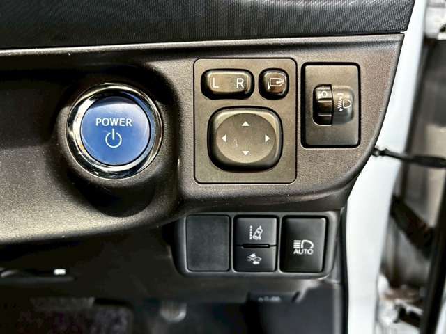 トヨタ アクア １．５ Ｇ H28年 (近畿) 99