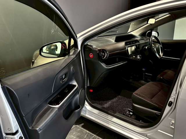 トヨタ アクア １．５ Ｇ H28年 (近畿) 99