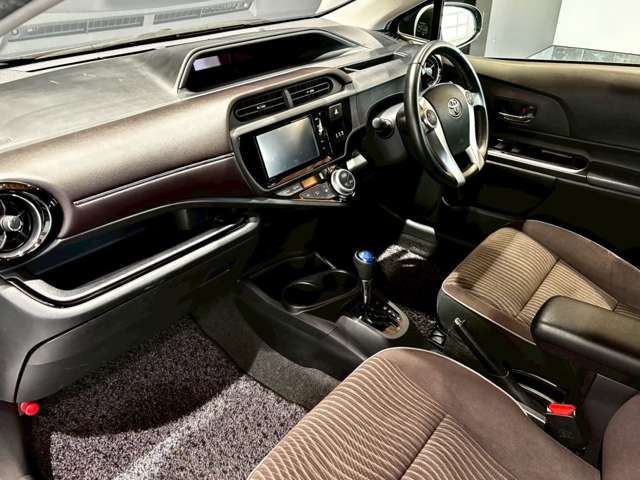 トヨタ アクア １．５ Ｇ H28年 (近畿) 99