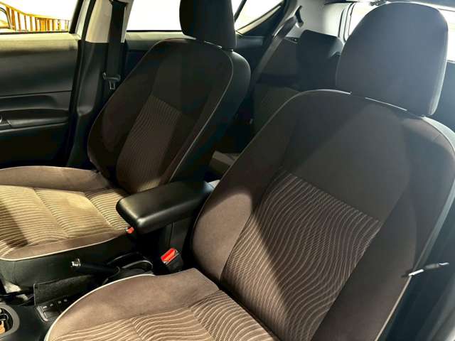 トヨタ アクア １．５ Ｇ H28年 (近畿) 99