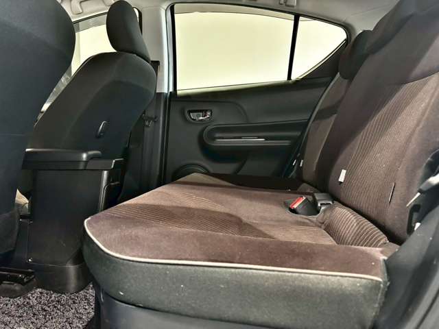 トヨタ アクア １．５ Ｇ H28年 (近畿) 99