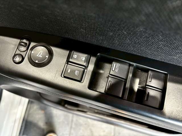 ホンダ Ｎ　ＢＯＸ ６６０ カスタムＧ Ｌパッケージ H27年 (近畿) 99