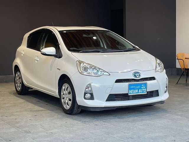 トヨタ アクア １．５ Ｓ H25年 (近畿) 99