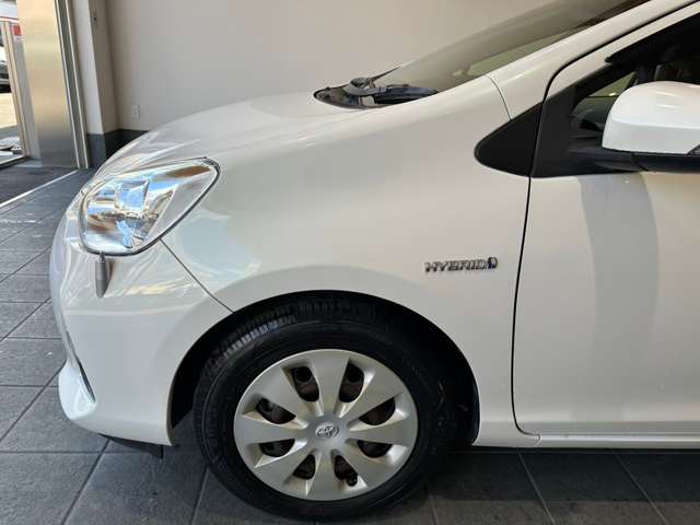 トヨタ アクア １．５ Ｓ H25年 (近畿) 99