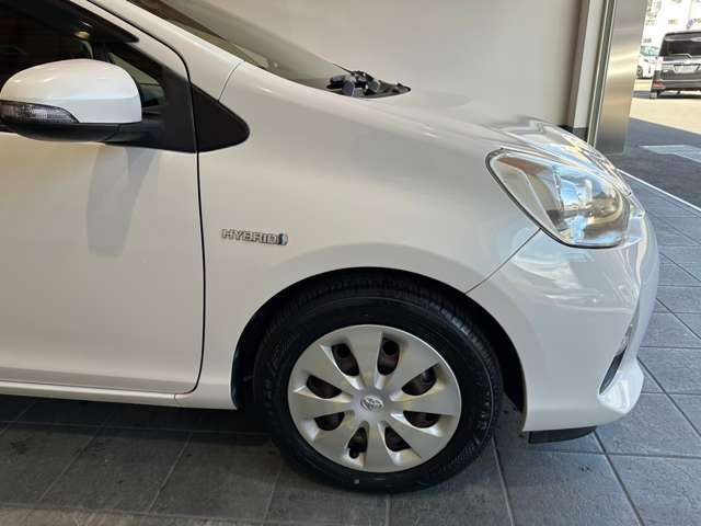 トヨタ アクア １．５ Ｓ H25年 (近畿) 99