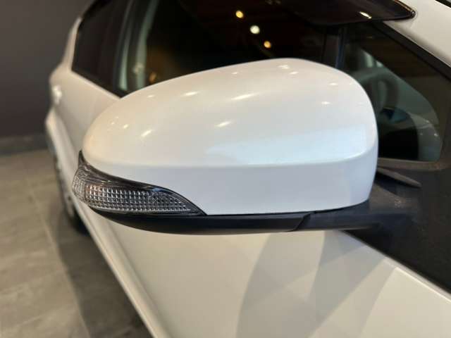 トヨタ アクア １．５ Ｓ H25年 (近畿) 99