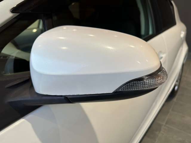 トヨタ アクア １．５ Ｓ H25年 (近畿) 99